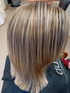 Špinavá blond